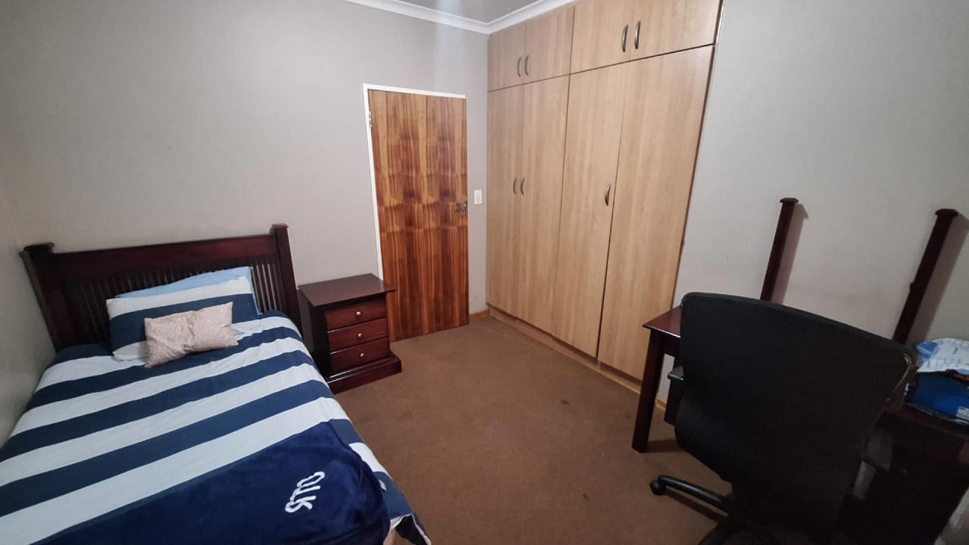 Bed Room 3 of property in Secunda