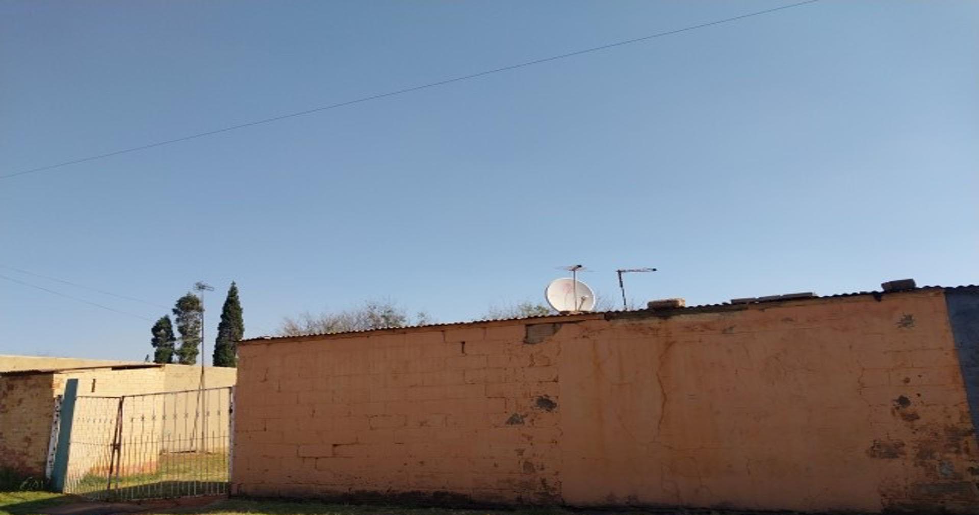Front View of property in Vereeniging
