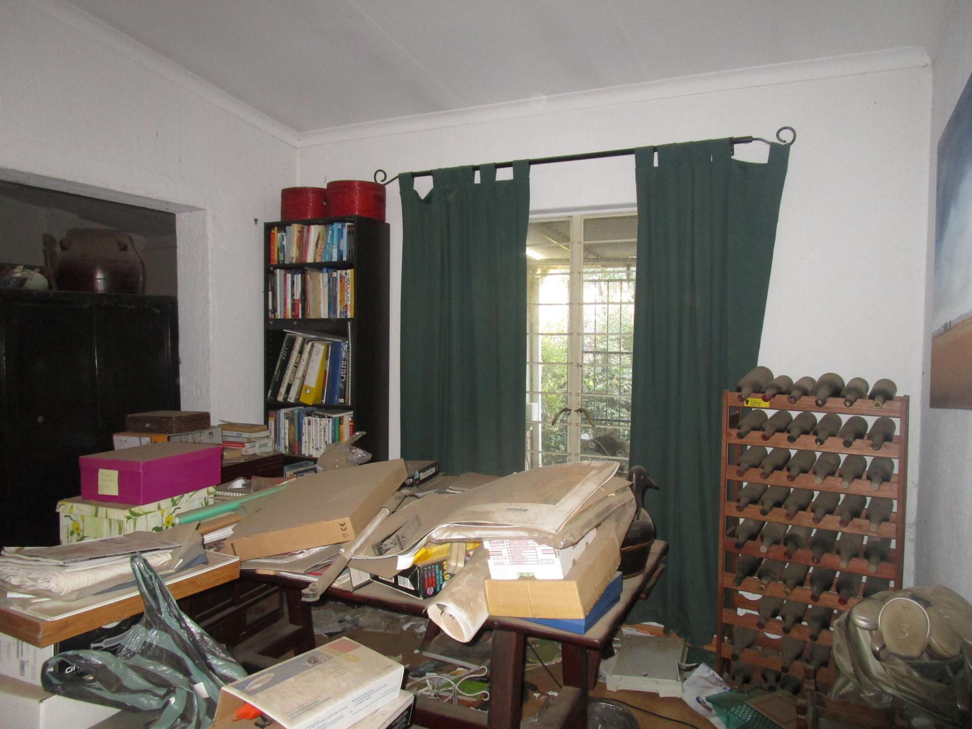 Bed Room 1 - 14 square meters of property in Ormonde