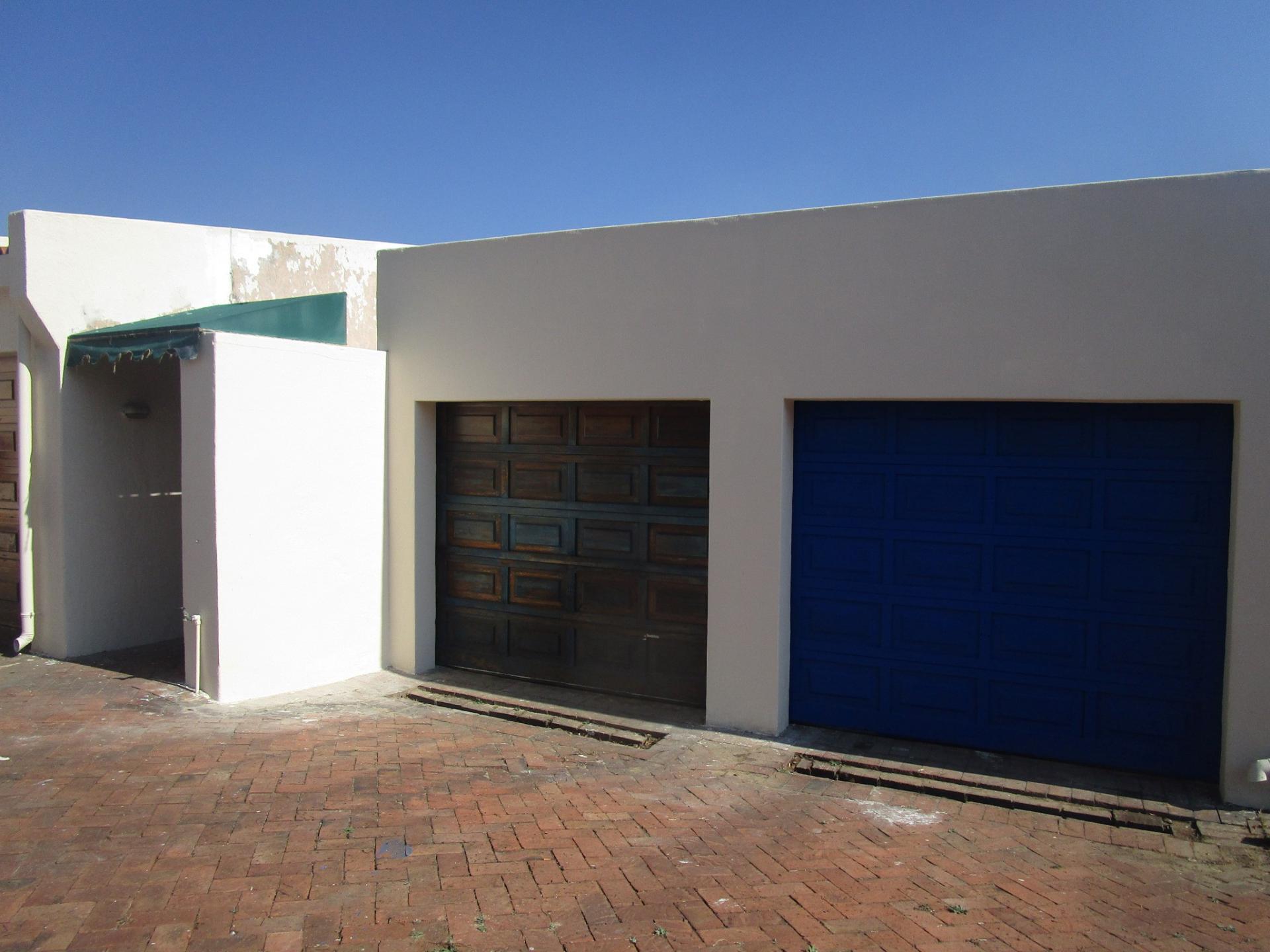 Front View of property in Ormonde