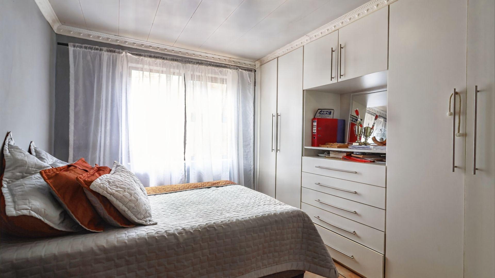 Bed Room 1 of property in Westbury