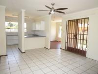 Lounges - 14 square meters of property in Greenhills