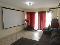 Lounges - 22 square meters of property in Beyers Park