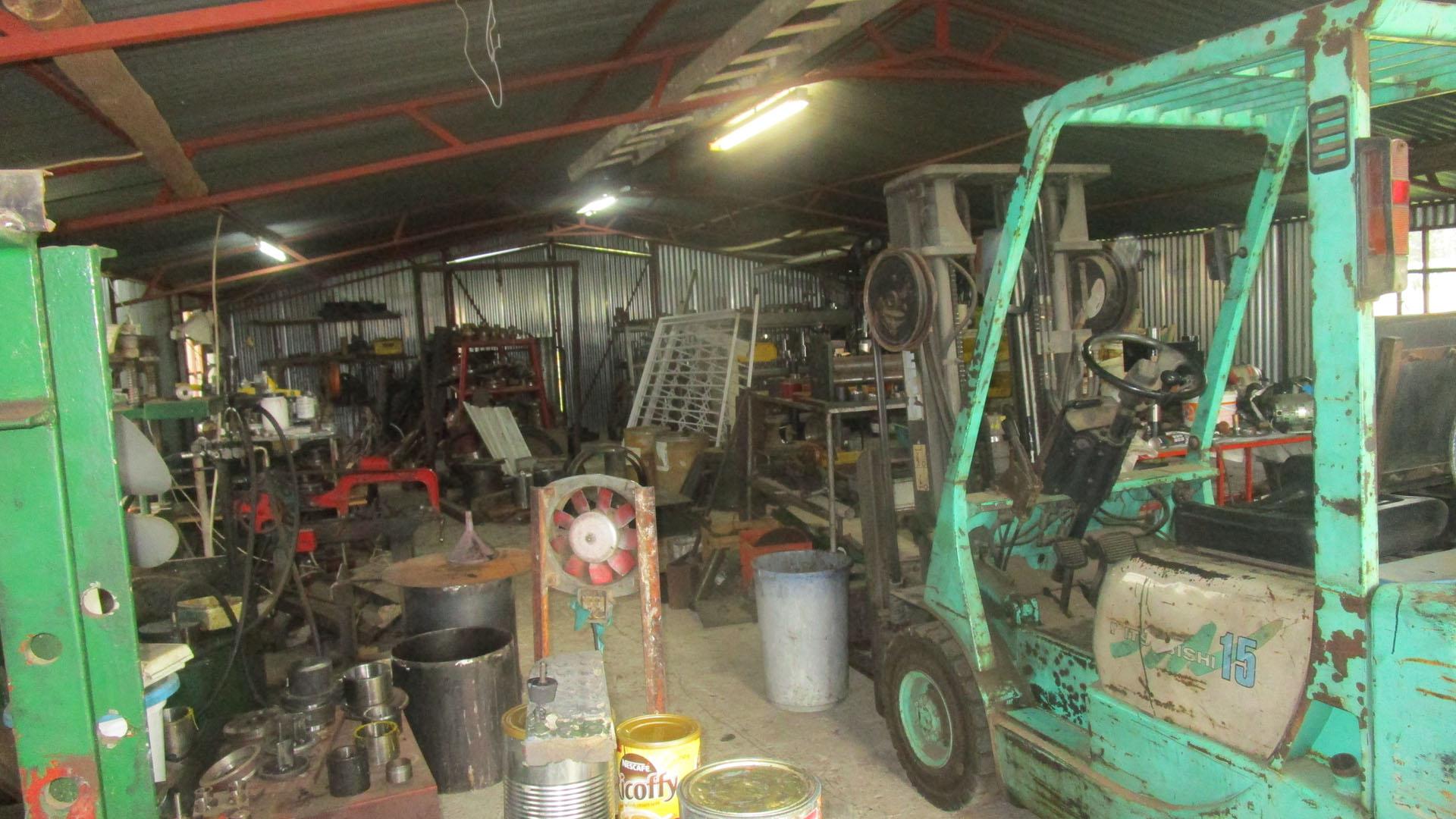 Rooms - 240 square meters of property in Mooilande AH