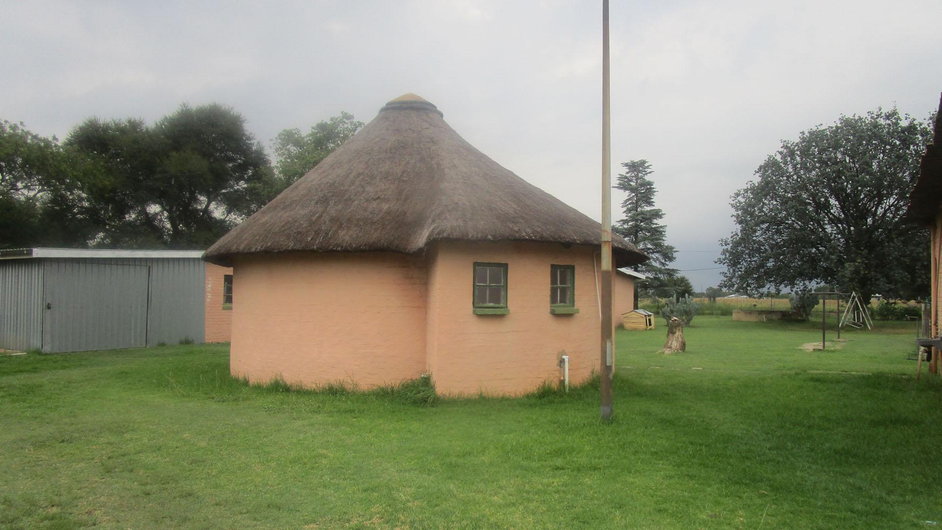 Backyard of property in Mooilande AH