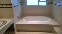 Bathroom 1 - 9 square meters of property in Port Elizabeth Central