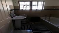 Bathroom 1 of property in Nelspruit Central