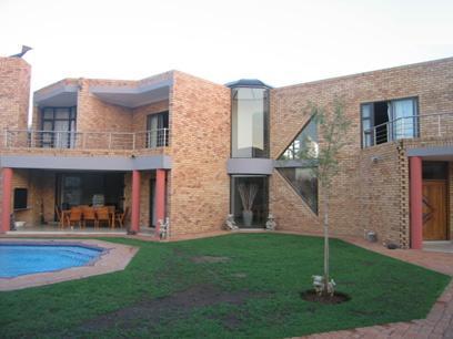 3 Bedroom House for Sale For Sale in Midrand Estates - Private Sale - MR17144