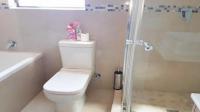 Bathroom 2 - 4 square meters of property in Bendor