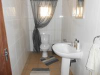 Guest Toilet - 4 square meters of property in Dalpark