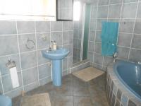 Main Bathroom - 10 square meters of property in Dalpark