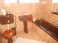 Bathroom 1 - 5 square meters of property in Dalpark