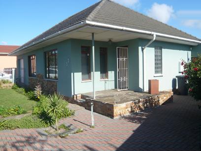 4 Bedroom House for Sale For Sale in Parow Central - Home Sell - MR17245