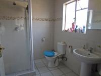 Bathroom 3+ - 6 square meters of property in Mayberry Park