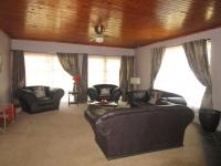 Lounges - 32 square meters of property in De Deur Estates