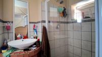 Main Bathroom - 3 square meters of property in Rustenburg