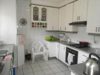 Kitchen - 12 square meters of property in Berton Park