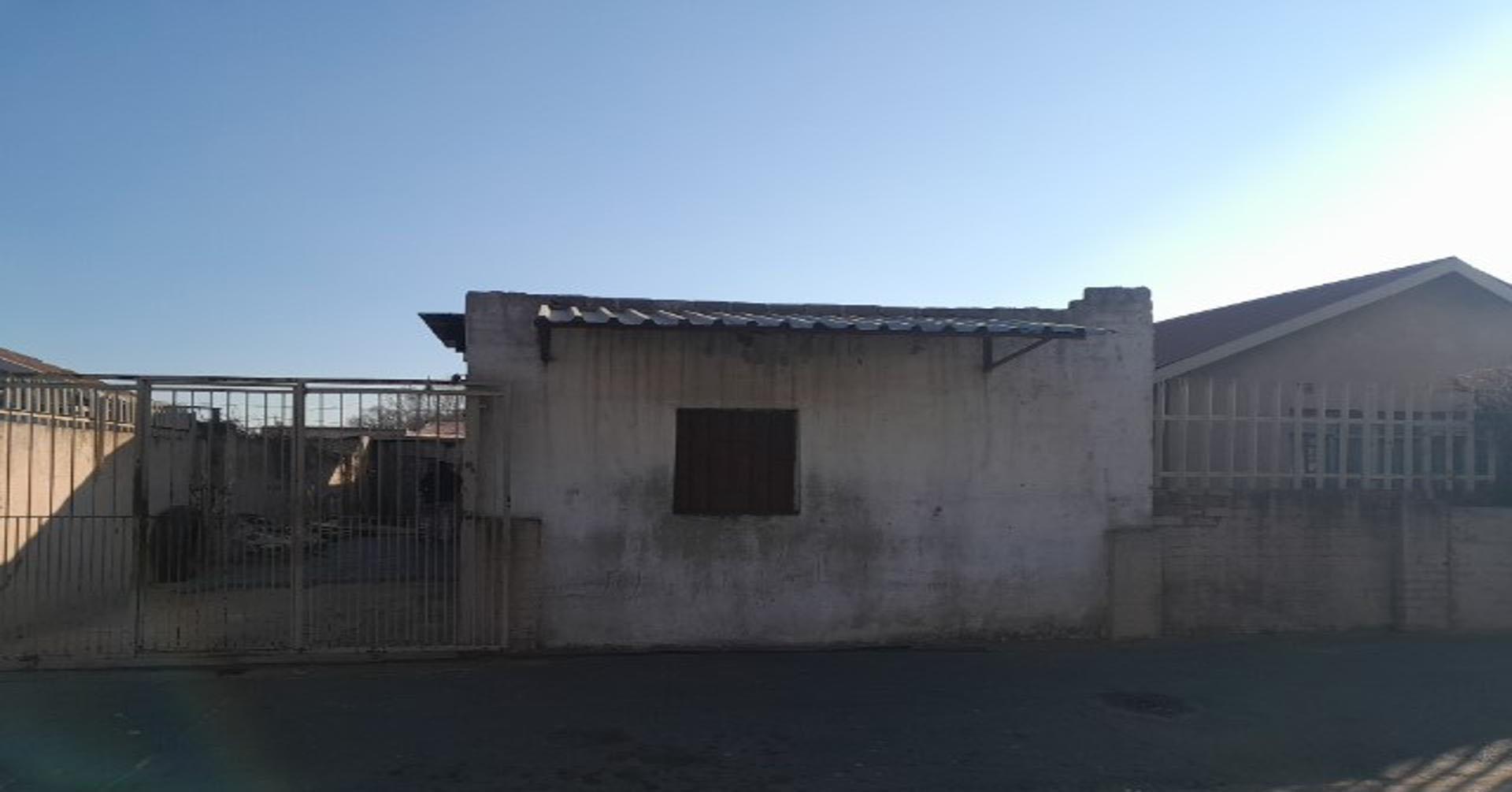 Front View of property in Turffontein