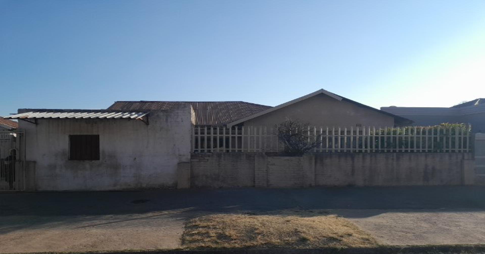 Front View of property in Turffontein