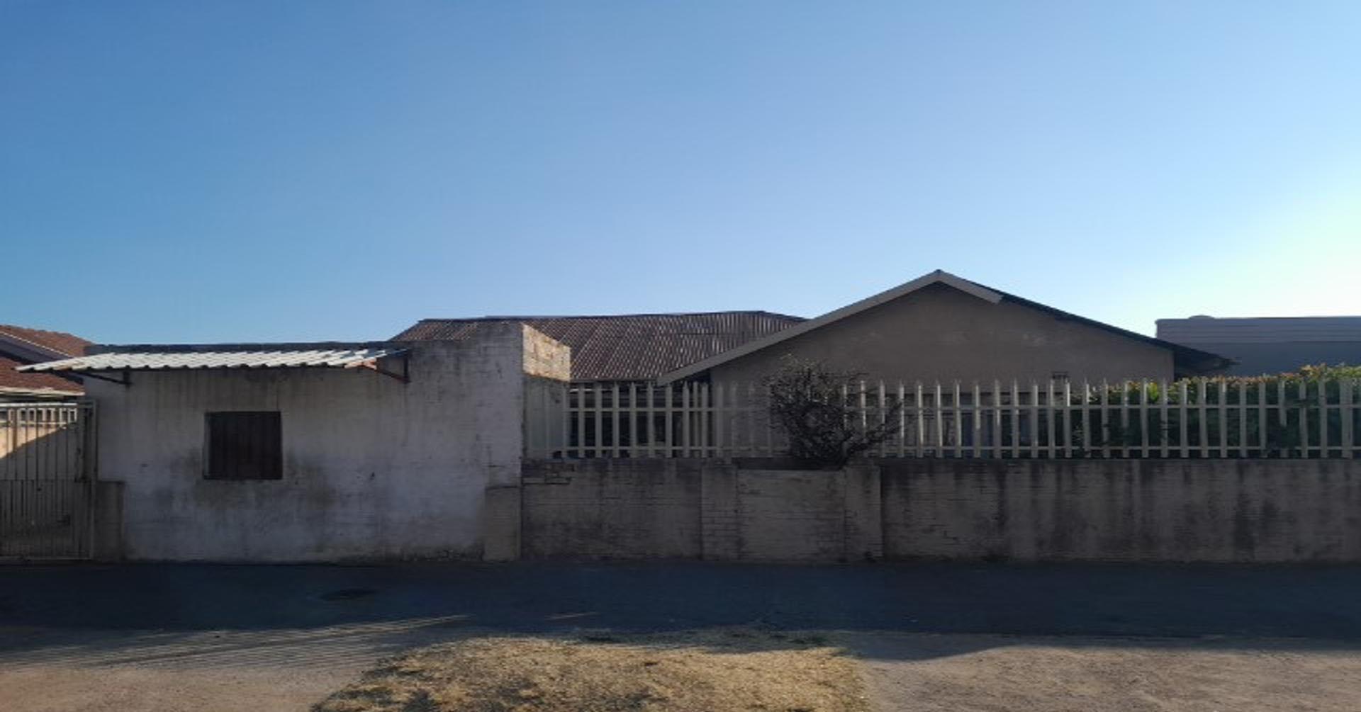 Front View of property in Turffontein