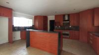 Kitchen - 31 square meters of property in Vorna Valley