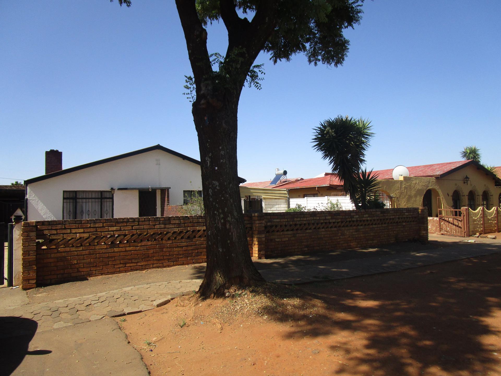 Front View of property in Lenasia