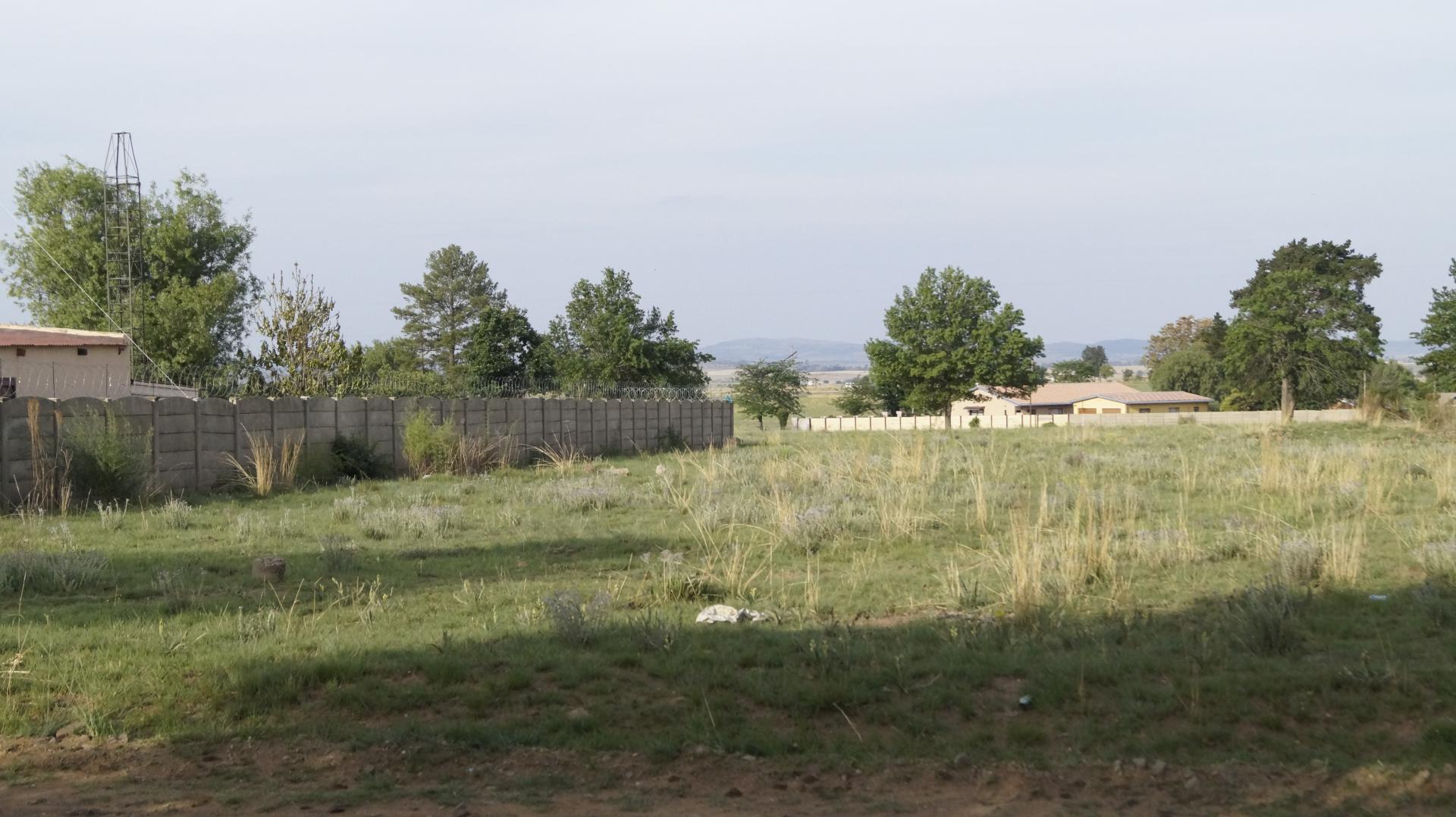 Front View of property in Deneysville