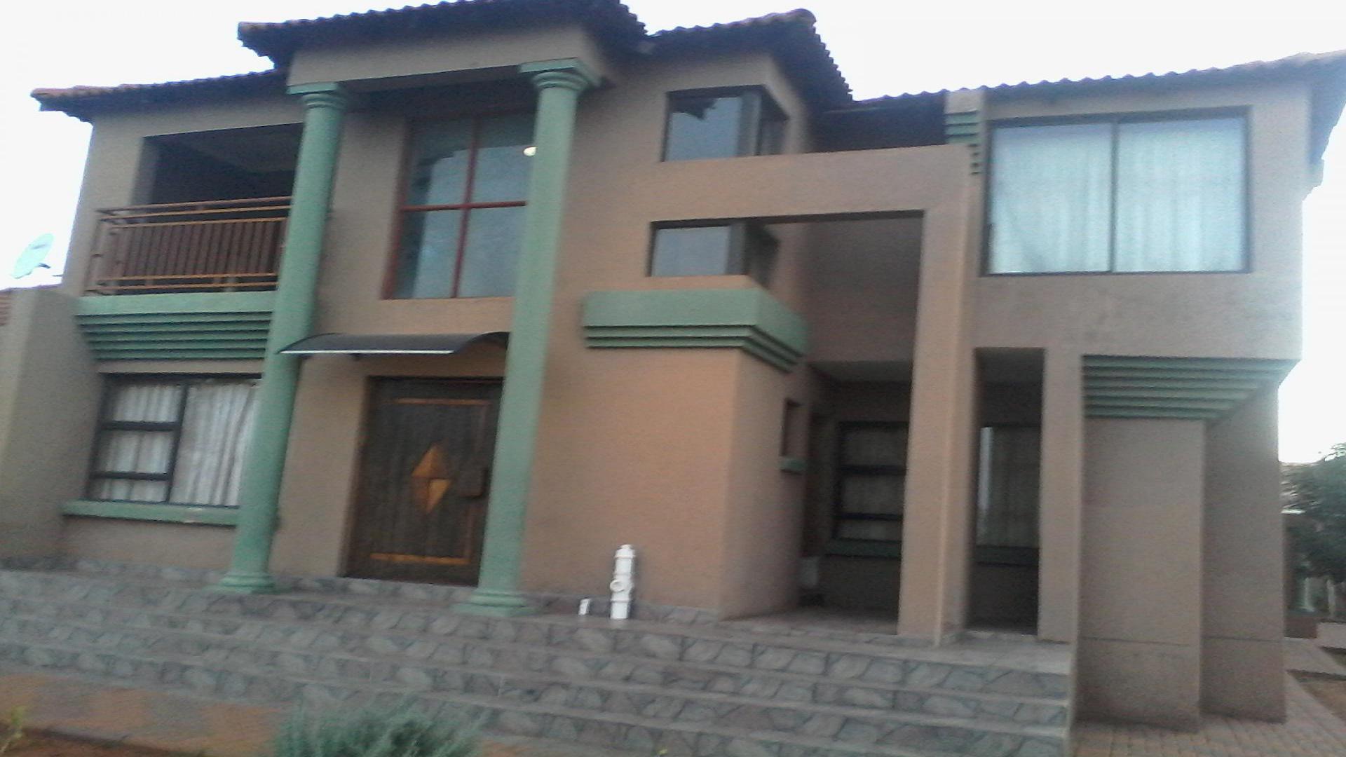 Front View of property in Bendor