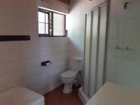Bathroom 1 - 9 square meters of property in Meyerton