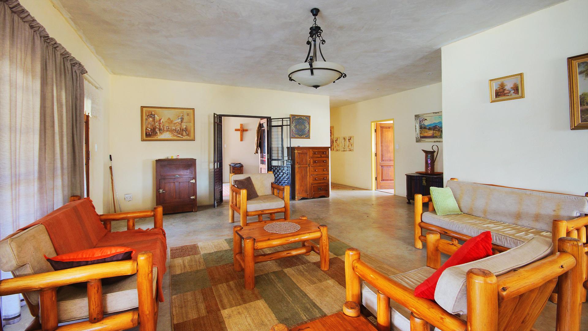 Lounges - 51 square meters of property in Rustenburg