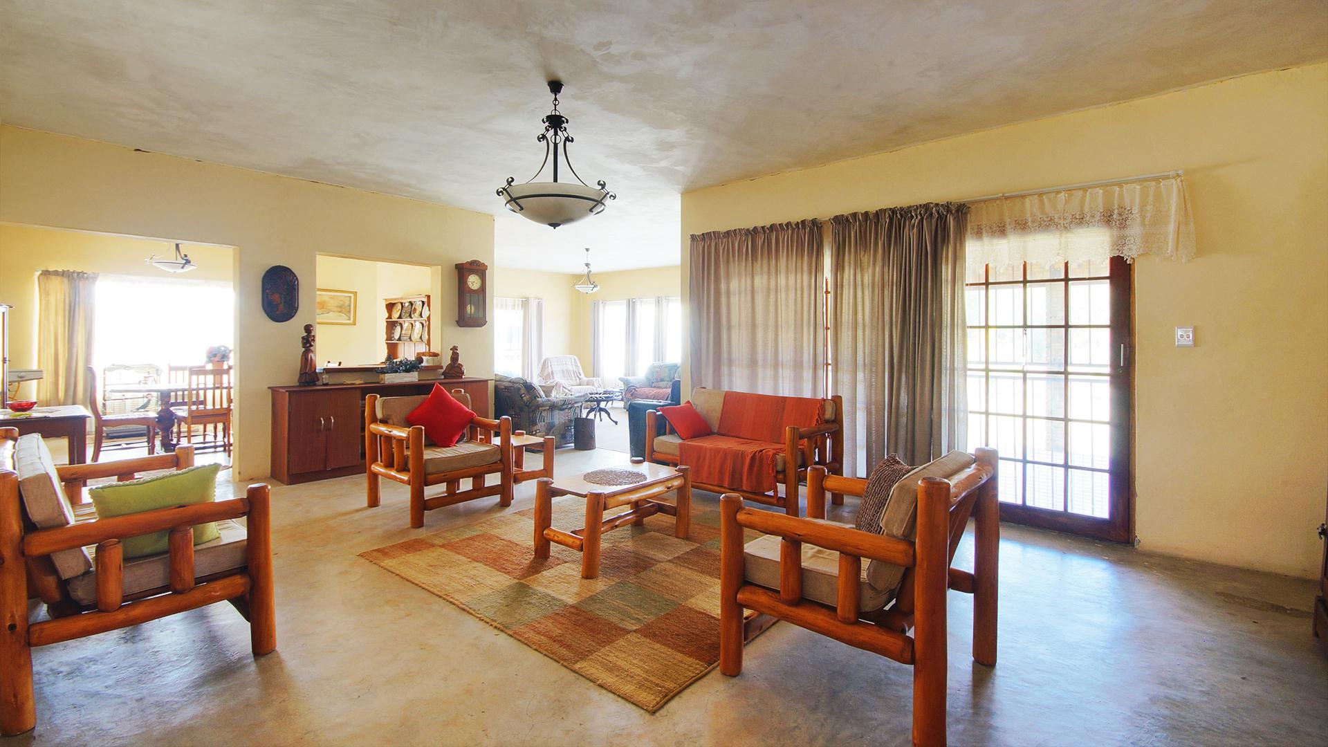 Lounges - 51 square meters of property in Rustenburg