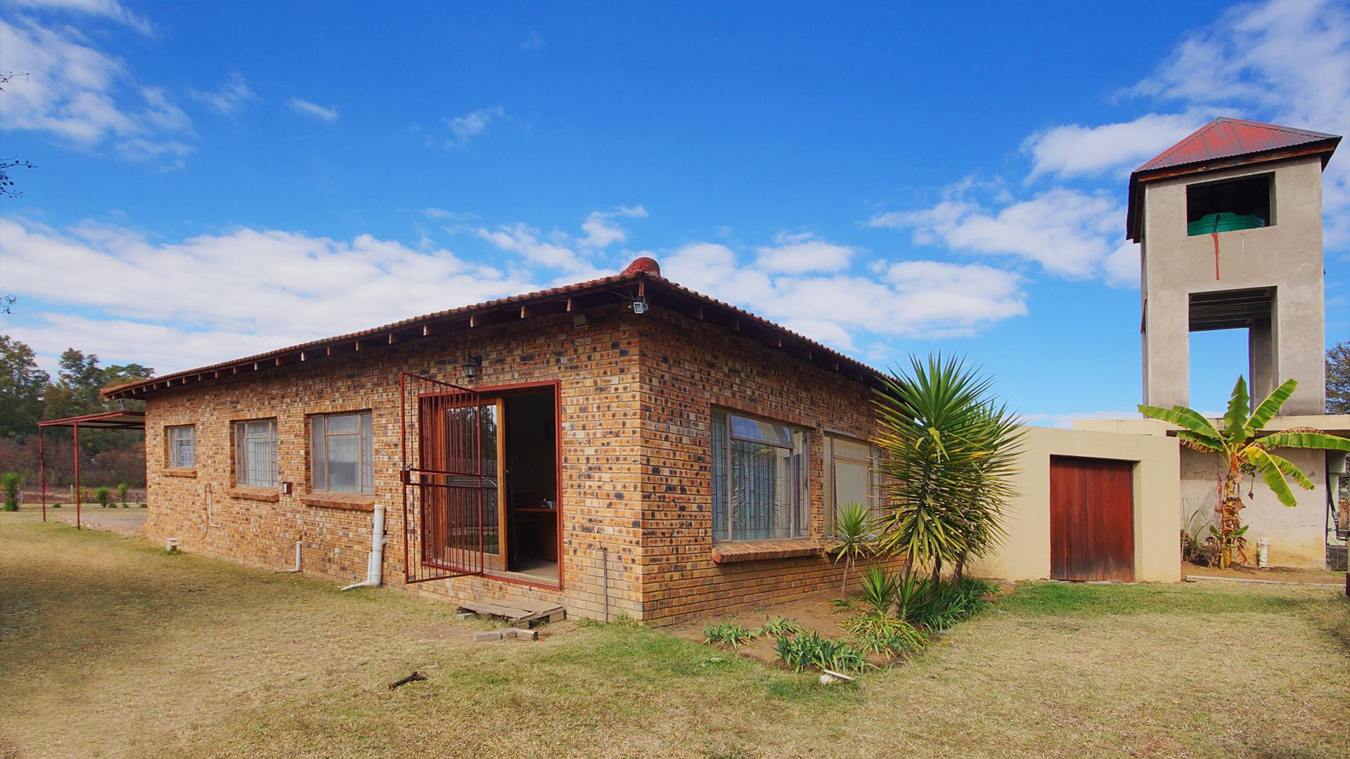 Backyard of property in Rustenburg