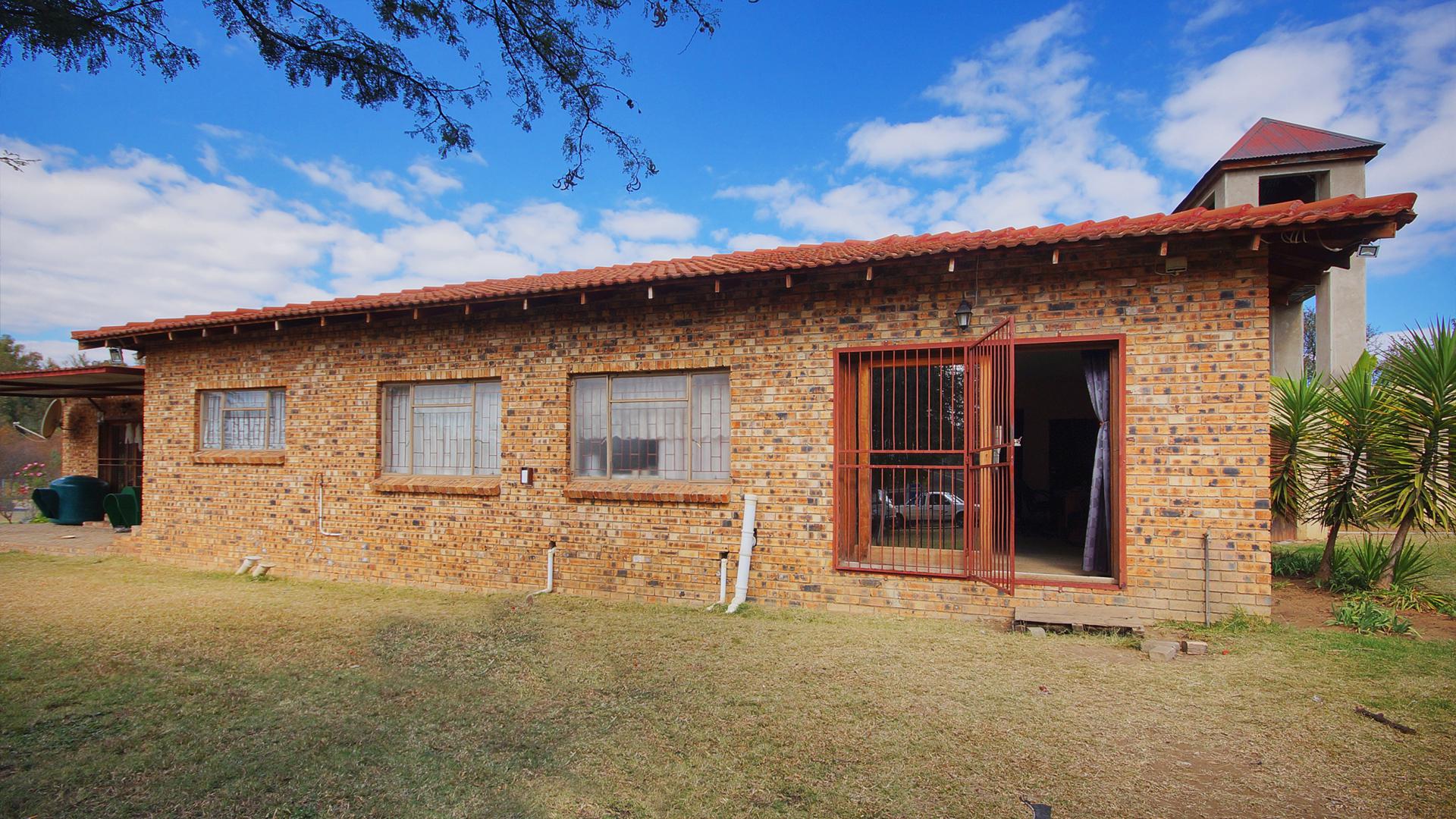 Backyard of property in Rustenburg