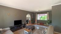 Lounges - 25 square meters of property in Vaalpark