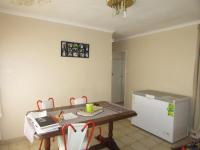 Dining Room - 14 square meters of property in Zakariyya Park
