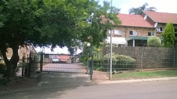3 Bedroom Duplex to Rent in Garsfontein - Property to rent - MR173883