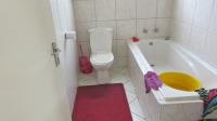 Bathroom 1 - 5 square meters of property in Strand