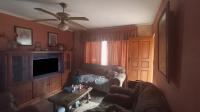 Lounges - 23 square meters of property in Hesteapark