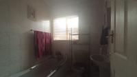Bathroom 1 - 4 square meters of property in Hesteapark