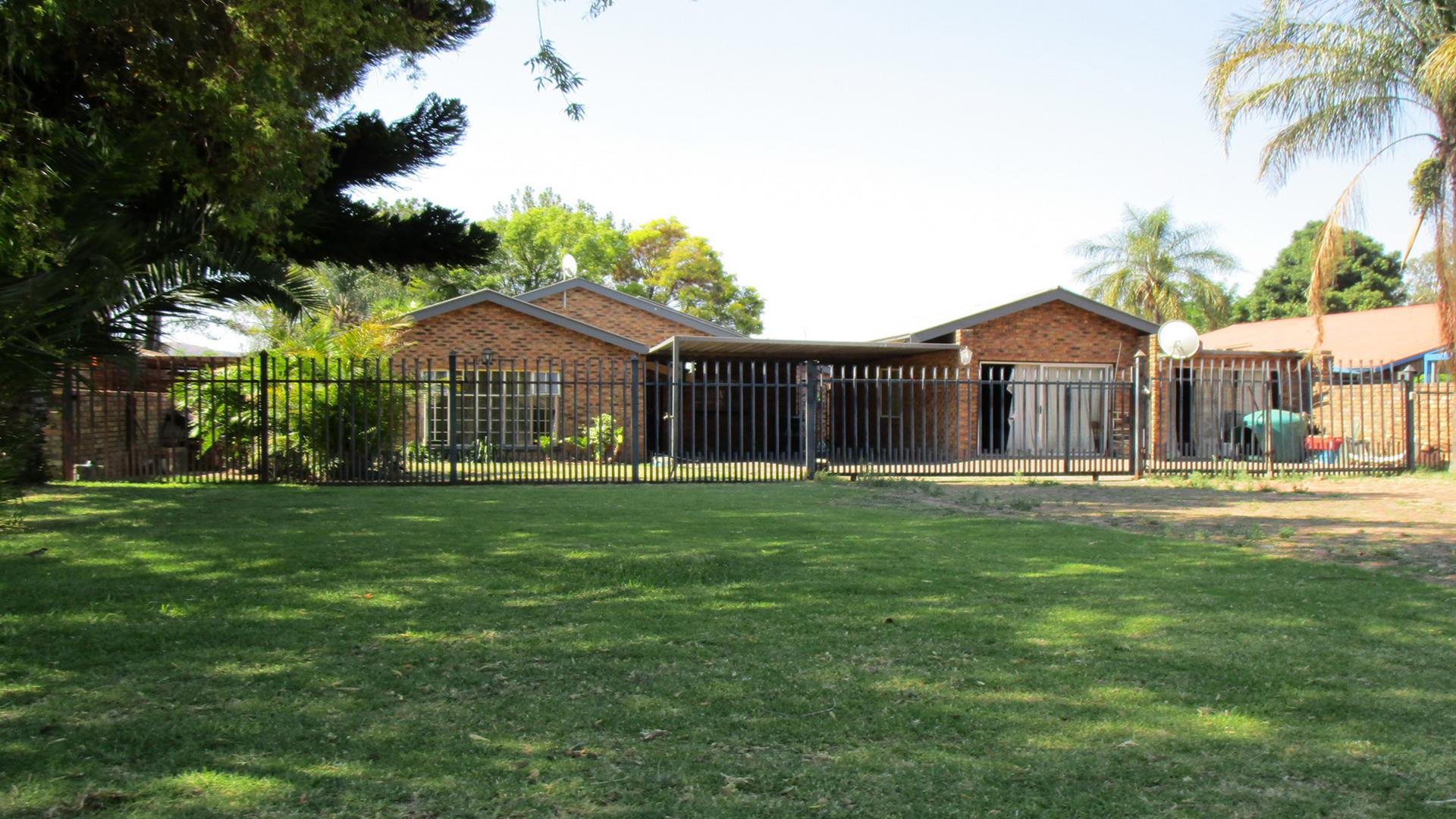 Front View of property in Capital Park