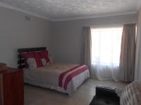 Bed Room 1 - 17 square meters of property in Rhodesfield