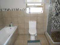 Bathroom 1 - 7 square meters of property in Rhodesfield