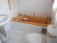 Bathroom 2 - 4 square meters of property in Fordsburg