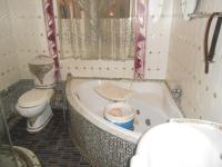 Bathroom 1 - 6 square meters of property in Fordsburg