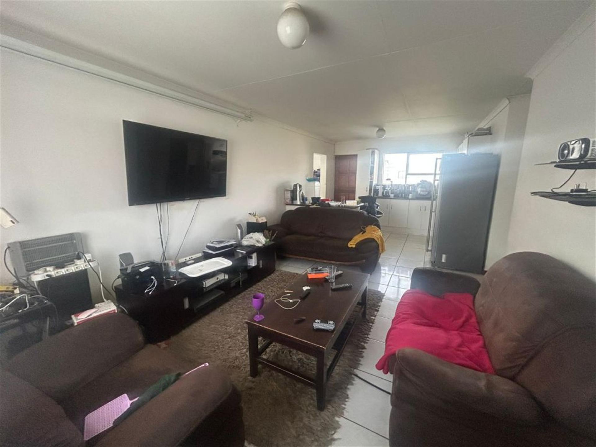 Lounges of property in Fairview - PE