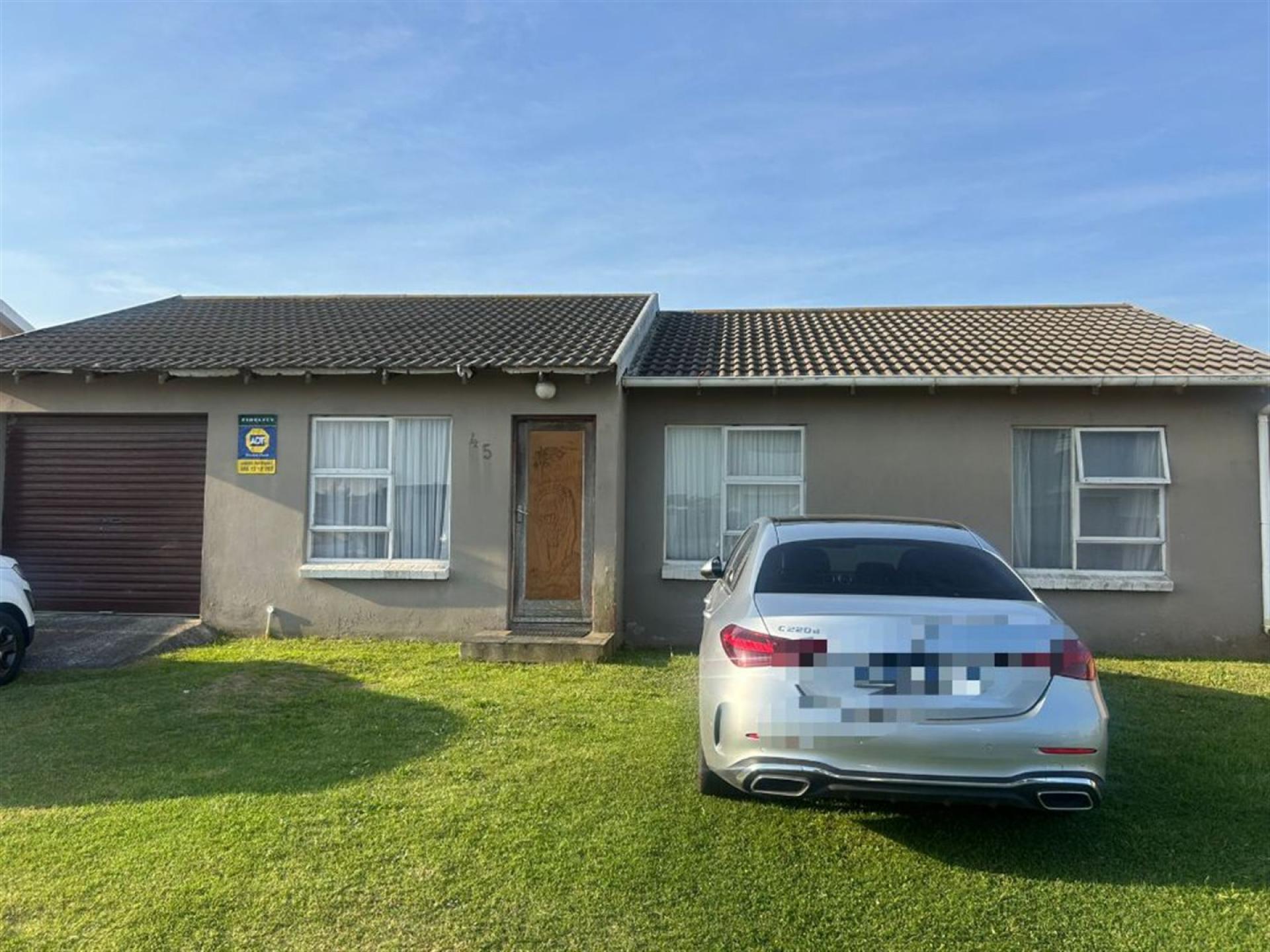 Front View of property in Fairview - PE