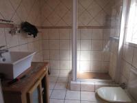 Main Bathroom - 5 square meters of property in Lenasia South