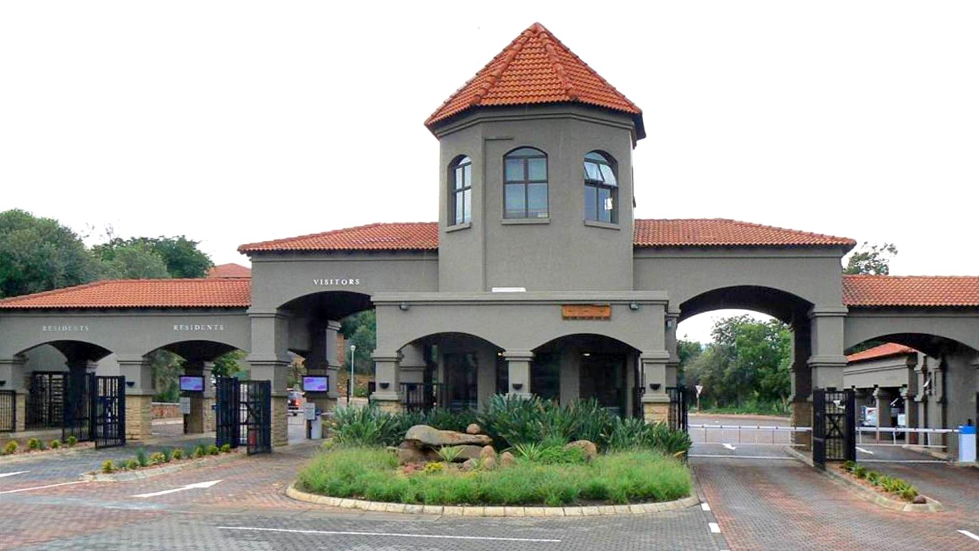 Front View of property in Hartbeespoort