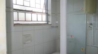 Bathroom 1 - 5 square meters of property in Elarduspark