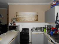 Kitchen - 13 square meters of property in Glenmarais (Glen Marais)